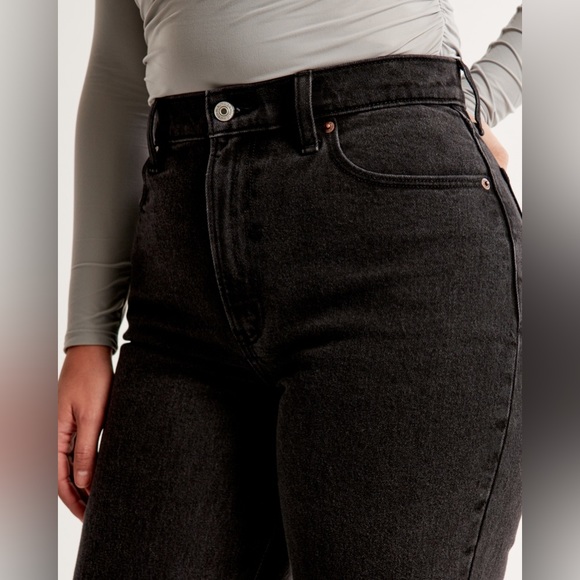 Abercrombie 90s Straight Jean Curve Love Ultra High Rise Jean Size 25 (0 Reg) - Picture 3 of 12